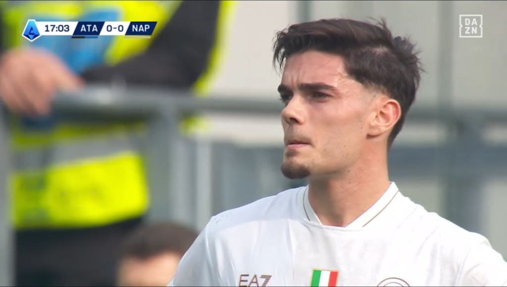 Score bug Serie A 2025-26 con colori maglie